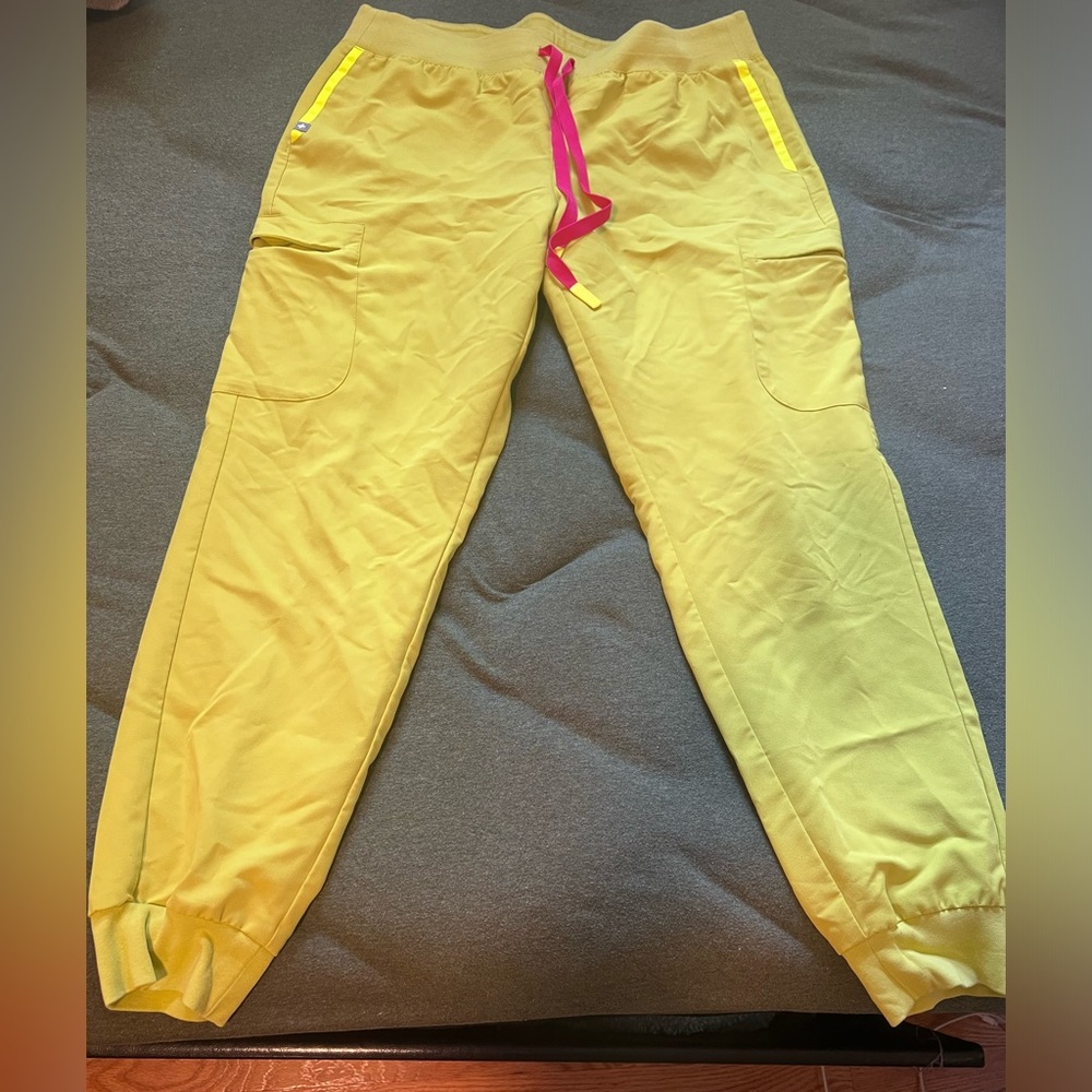 Figs Limeade Muoy - Jogger Scrub LARGE